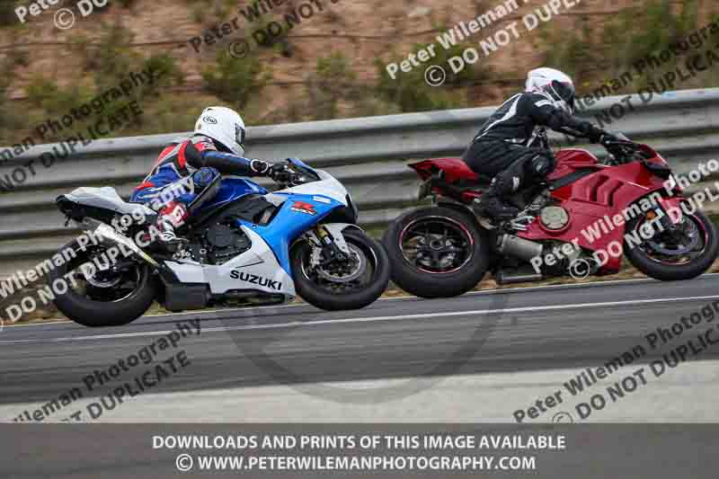 cadwell no limits trackday;cadwell park;cadwell park photographs;cadwell trackday photographs;enduro digital images;event digital images;eventdigitalimages;navarra;no limits trackdays;peter wileman photography;racing digital images;trackday digital images;trackday photos